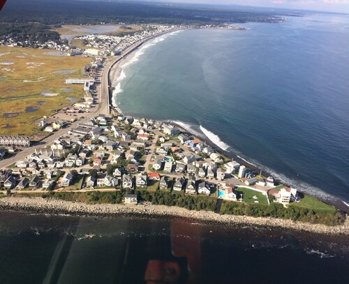 WONDERFUL HAMPTON BEACH OCEANFRONT HOME SITUATED ON GREAT BOARS HEAD