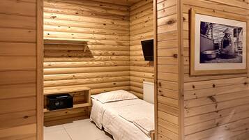 8 makuuhuonetta, Wi-Fi, vuodevaatteet