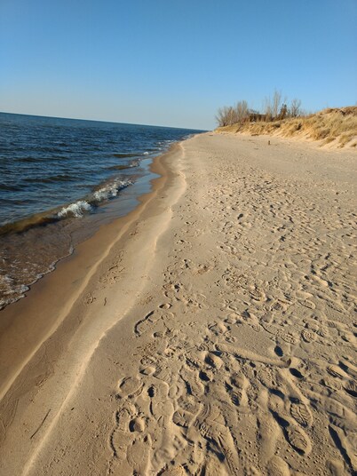 FAITH -CABIN at UPPER SILVER LAKE Sand dunes close by  ~ 6 Person / 2 Bedroom