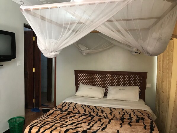 16 chambres, coffres-forts dans les chambres, accĂšs Internet