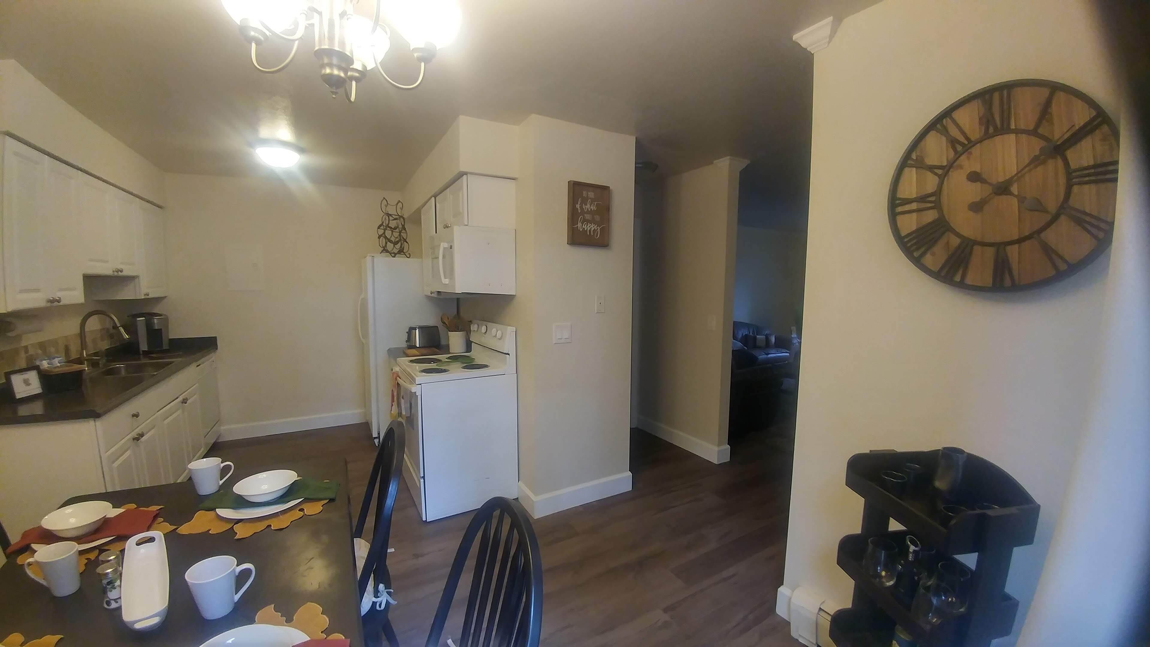 Colorful Quaint 2BR Colorado Condo / included Continental Breakfast!❤