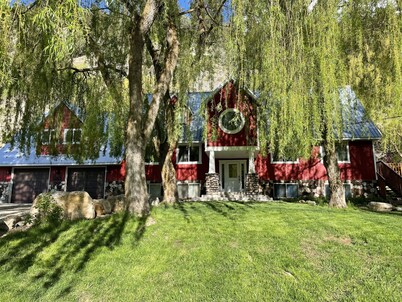 3 Acres of Family Reunion Bliss. Sleeps 50. Private Pool. Available Summer 2026.