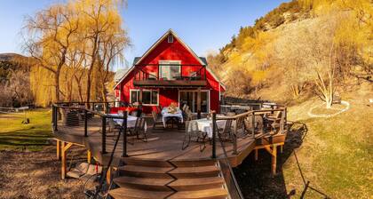 First Week of June 2026 Available. 3 Acres of Family Reunion Bliss. Sleeps 50.