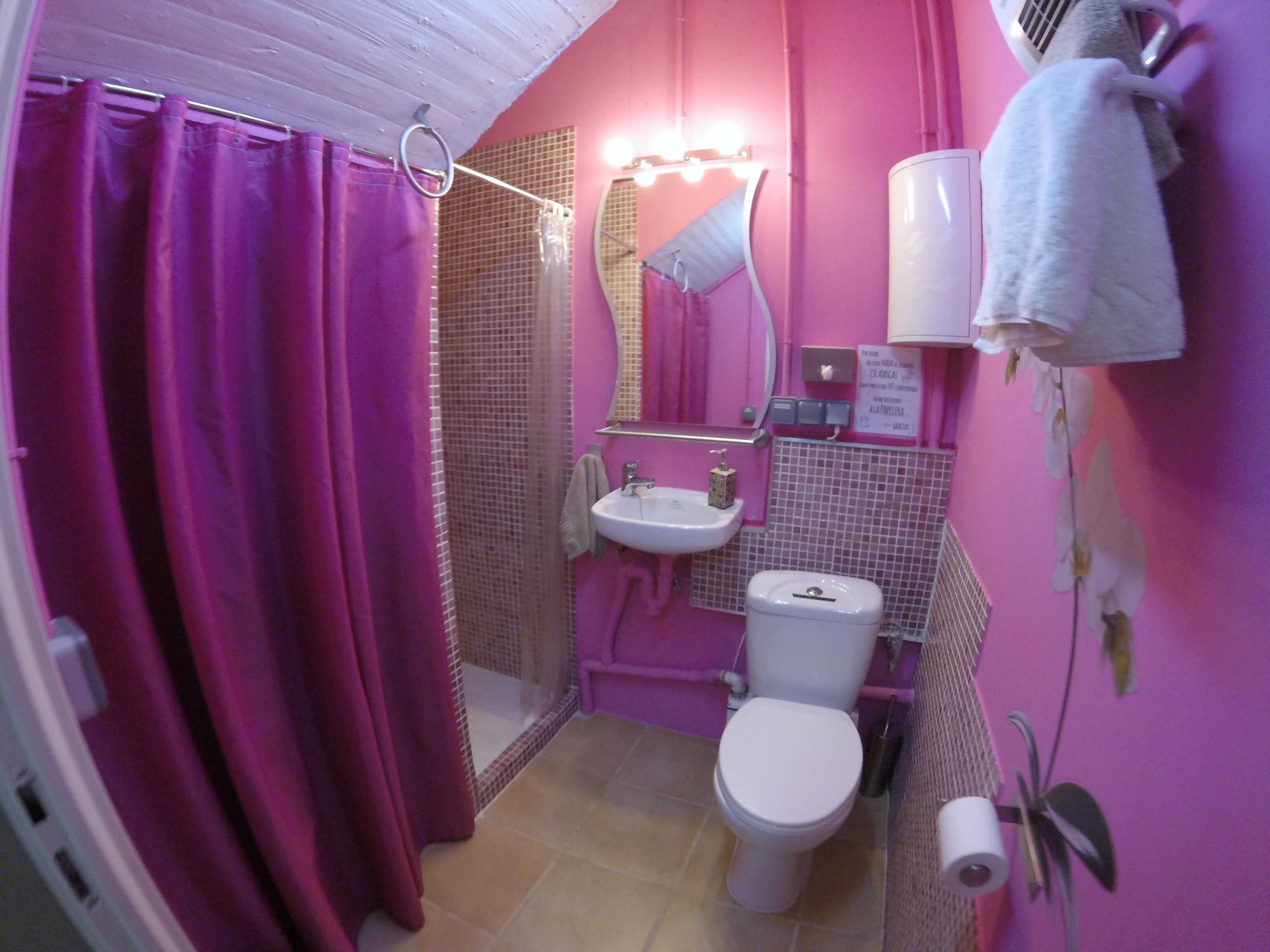 Independent apartment in a chalet.