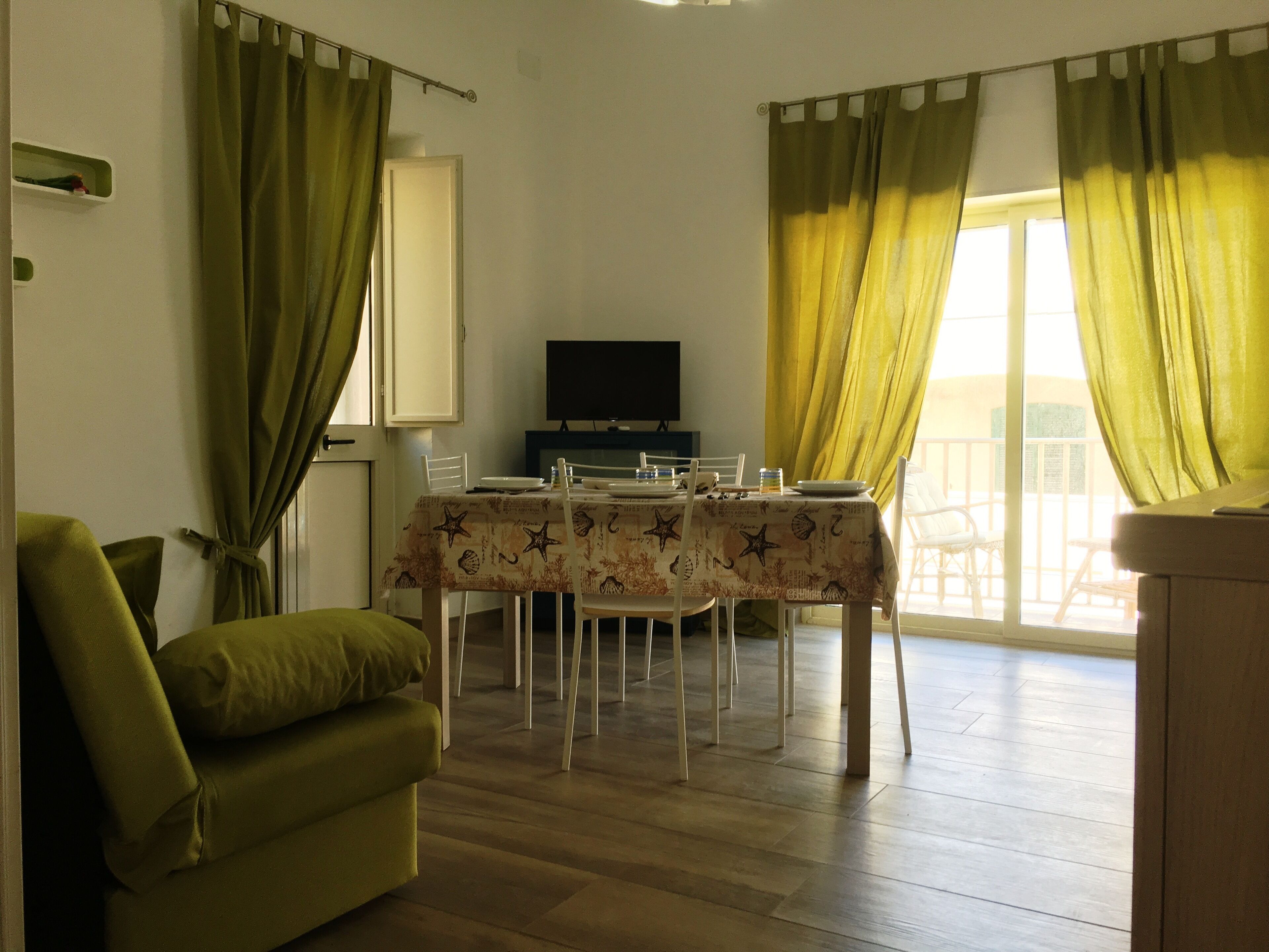 Torre dell'Orso New apartment 5 places economic 300 m from the sand