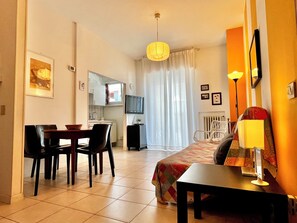 Smart TV, DVD player, books - Casa Stefania Igea Marina - Sea View (WiFi) (Igea Marina)