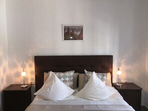 2 chambres, fer et planche Ă repasser, lit parapluie, Wi-Fi gratuit