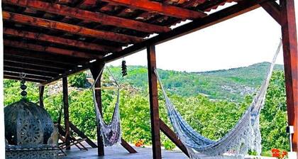 Marvao Eco-Villa with private swimming pool and an amazing panoramic view