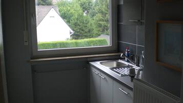 Kühlschrank, Herdplatte, Geschirrspüler