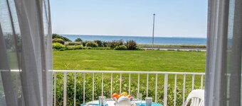 Les Trois Iles by Interhome