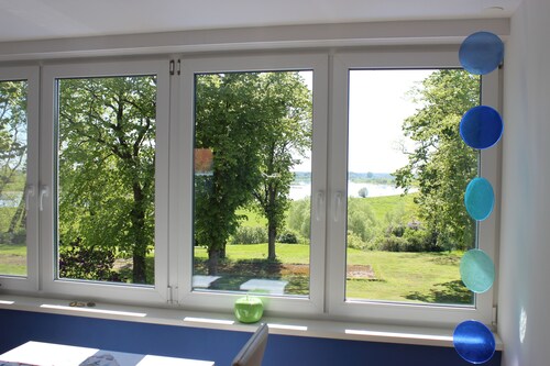 Dream vacation apartment with Elbe view Gutshaus Polte