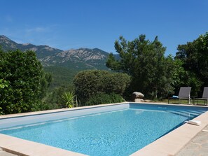 Outdoor pool, a heated pool - Villa Amuri 4* Heated pool in the countryside (Sotta)