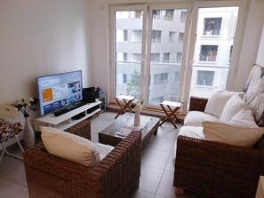 Télévision, chaîne hi-fi