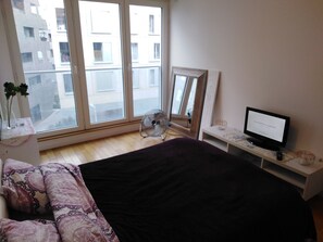 1 chambre, fer et planche à repasser, Wi-Fi, draps fournis