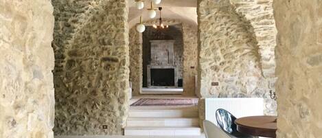 7 Schlafzimmer, Schreibtisch, Bügeleisen/Bügelbrett, Reisekinderbett