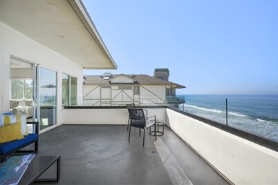 Luxury Beachfront Villa -Villa E