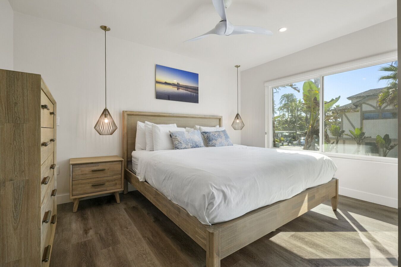 2 habitaciones, escritorio, tabla de planchar con plancha y wifi 