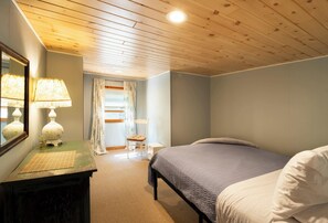 7 多间卧室、熨斗/熨衣板、免费 WiFi、床单