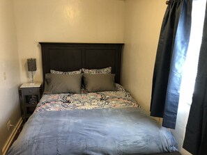 1 Schlafzimmer, Bügeleisen/Bügelbrett, kostenloses WLAN, Bettwäsche