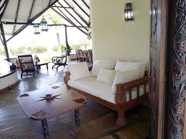 Living area - 6 bedroom palatial private house (Malindi)