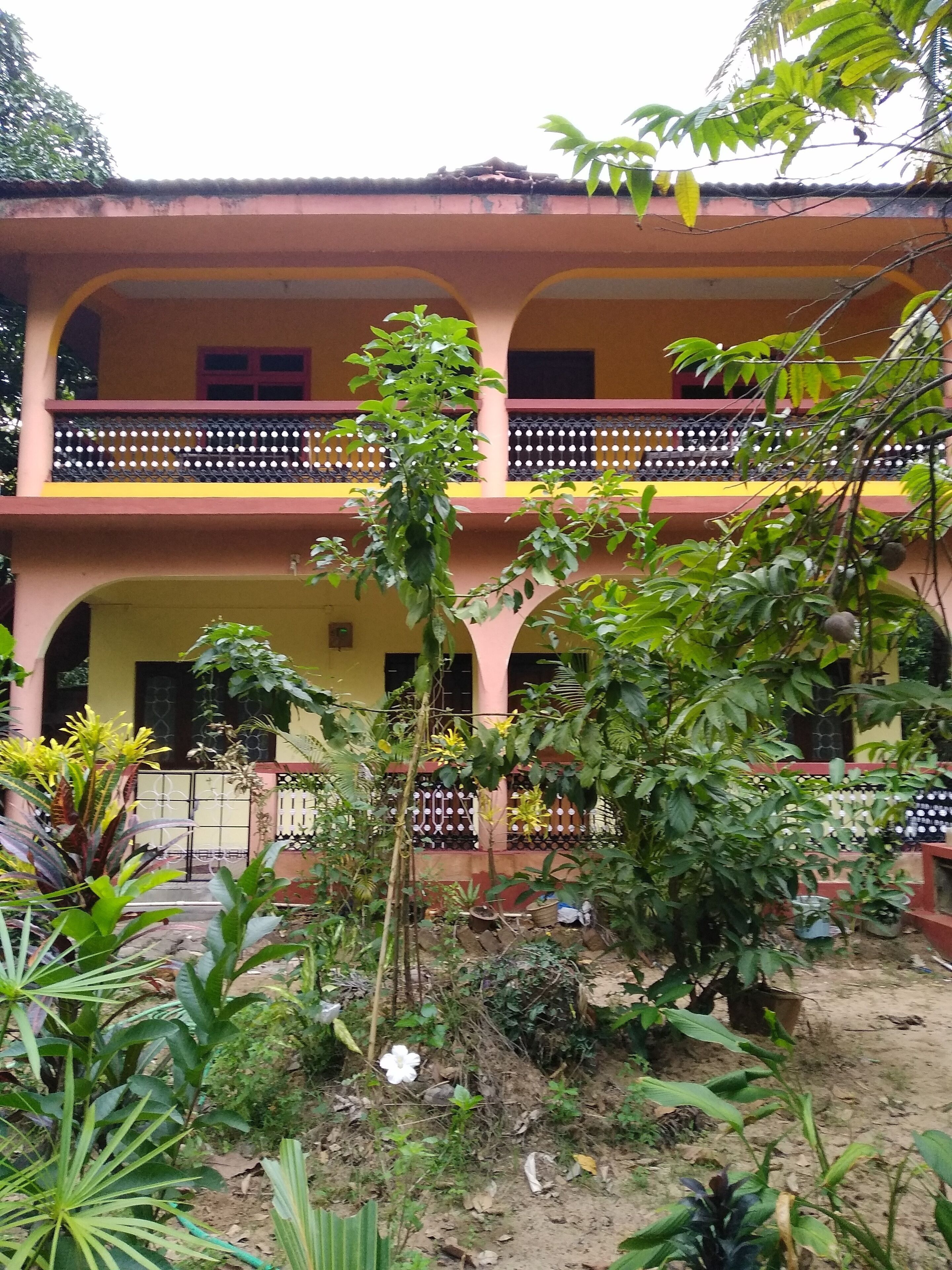 Room with a view in Per-Seraulim, Colva