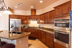 Coffee/tea maker, fridge, microwave, oven