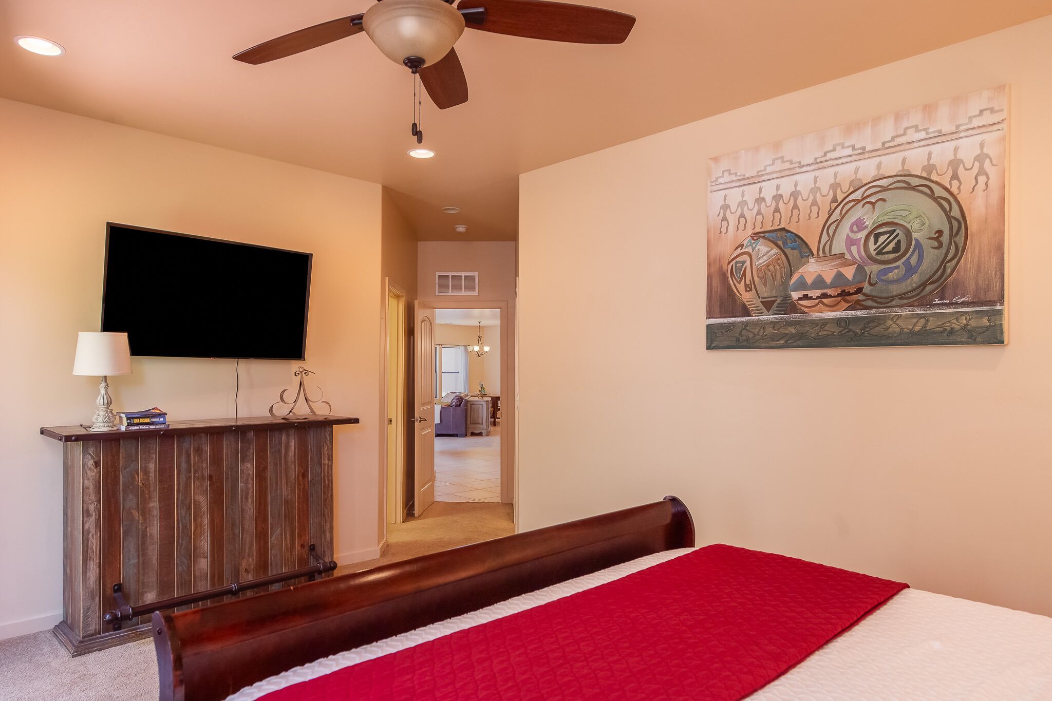3 bedrooms, desk, iron/ironing board, WiFi (free)