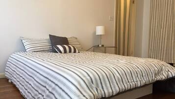 1 chambre, fer et planche Ă repasser, Wi-Fi, draps fournis