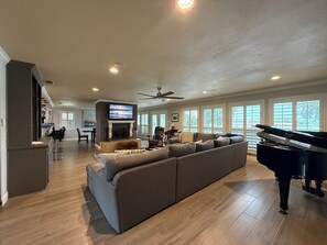 Smart TV, fireplace, DVD player, computer monitors