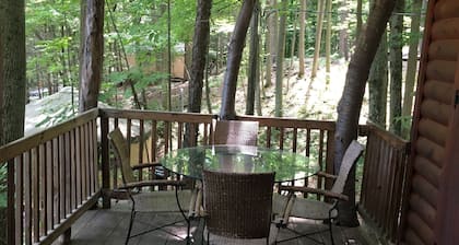 Genießen Sie den Seeblick, während Sie auf der Veranda entspannen!
