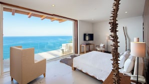 5 bedrooms, in-room safe, iron/ironing board, WiFi