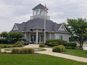 Exterior -  Lake Erie 3bed/2bath Colonial, near beaches, Cedar Point,  Sport Force & more! (Huron)