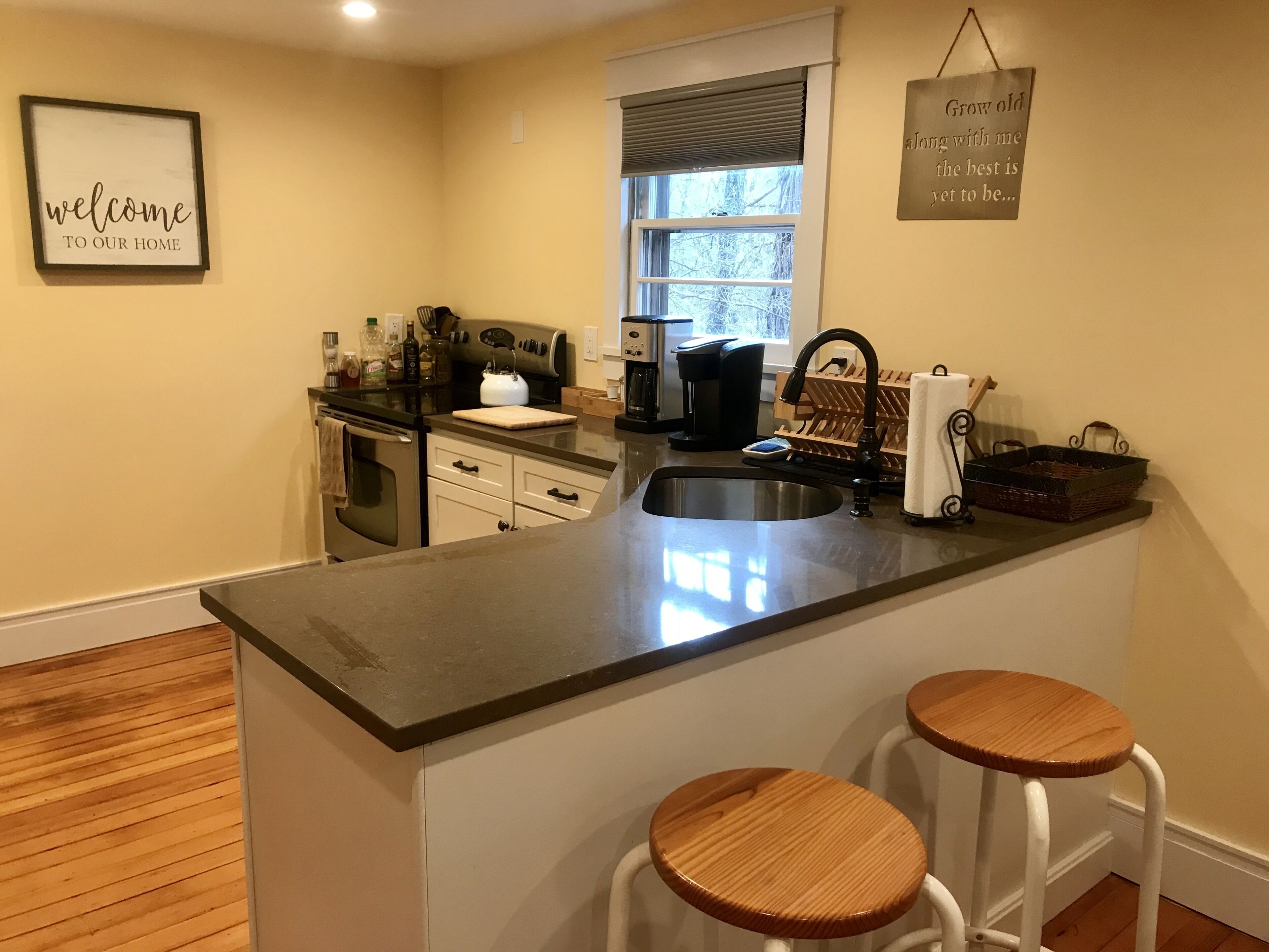 Newly renovated Hudson Valley 3-bedroom home