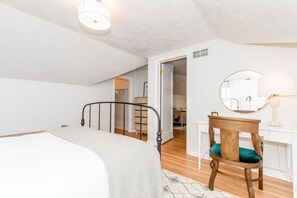 1 habitación, escritorio, cuna de viaje y wifi 
