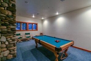 Spielezimmer