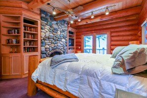 5 Schlafzimmer, Schreibtisch, Bügeleisen/Bügelbrett, Reisekinderbett