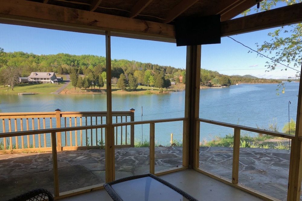 *Special Rates* Douglas Lake Front Cabin Retreat w/ Boat Ramp and Private Dock