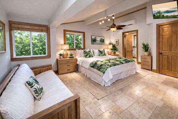 5 habitaciones, tabla de planchar con plancha, wifi y ropa de cama 