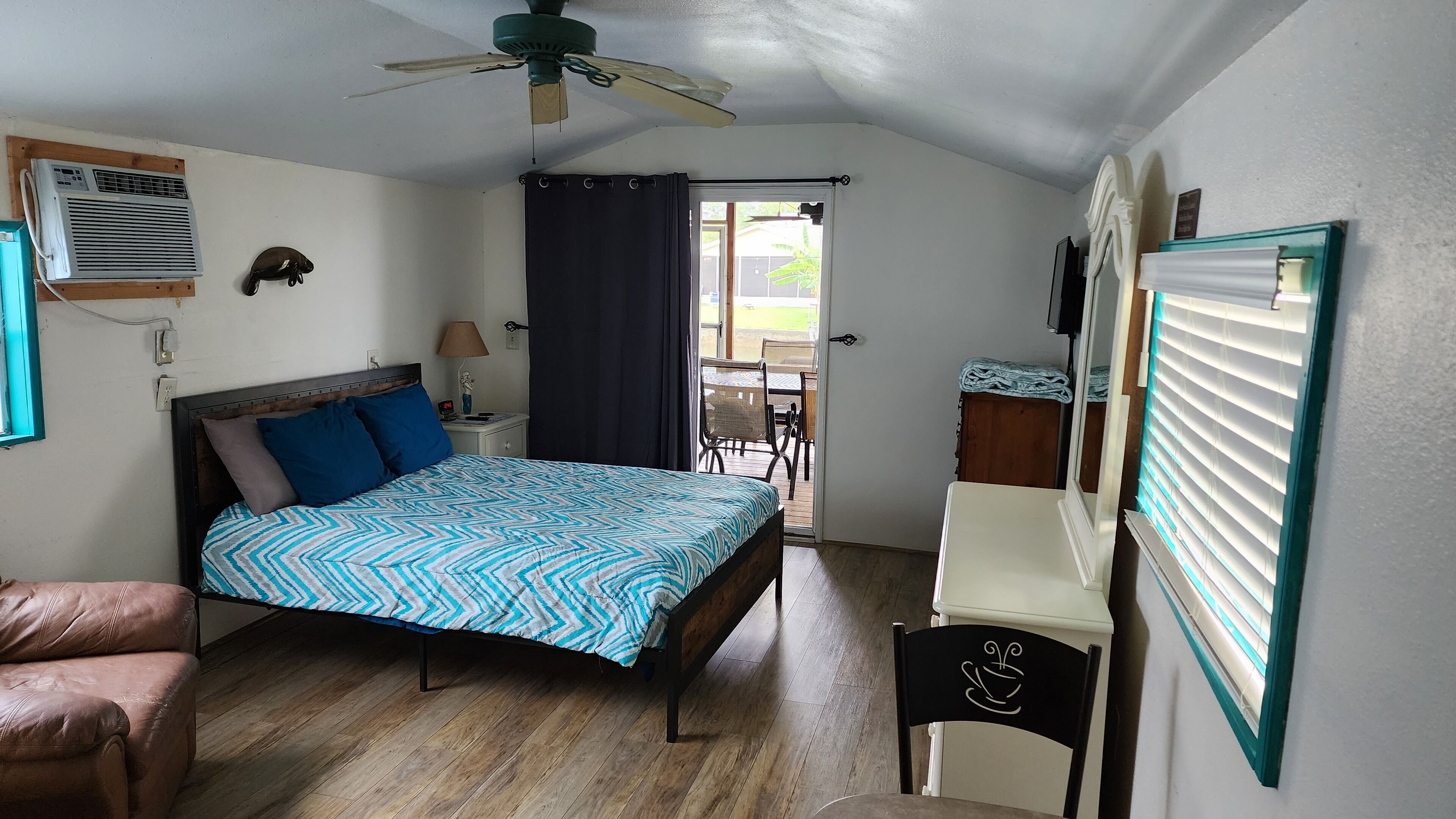 Cottage on deep water canal with direct access to the Gulf of Mexico