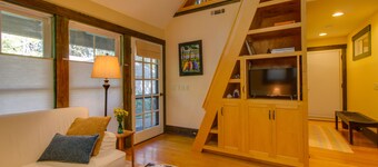 Old Town Bluffton Bungalow Condo in Tidal Cove