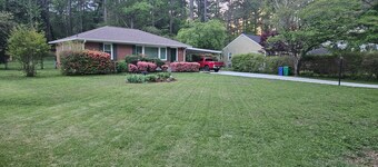 Perfect location!! Amazing view! Country serenity & mins to ATL and FIFA events!
