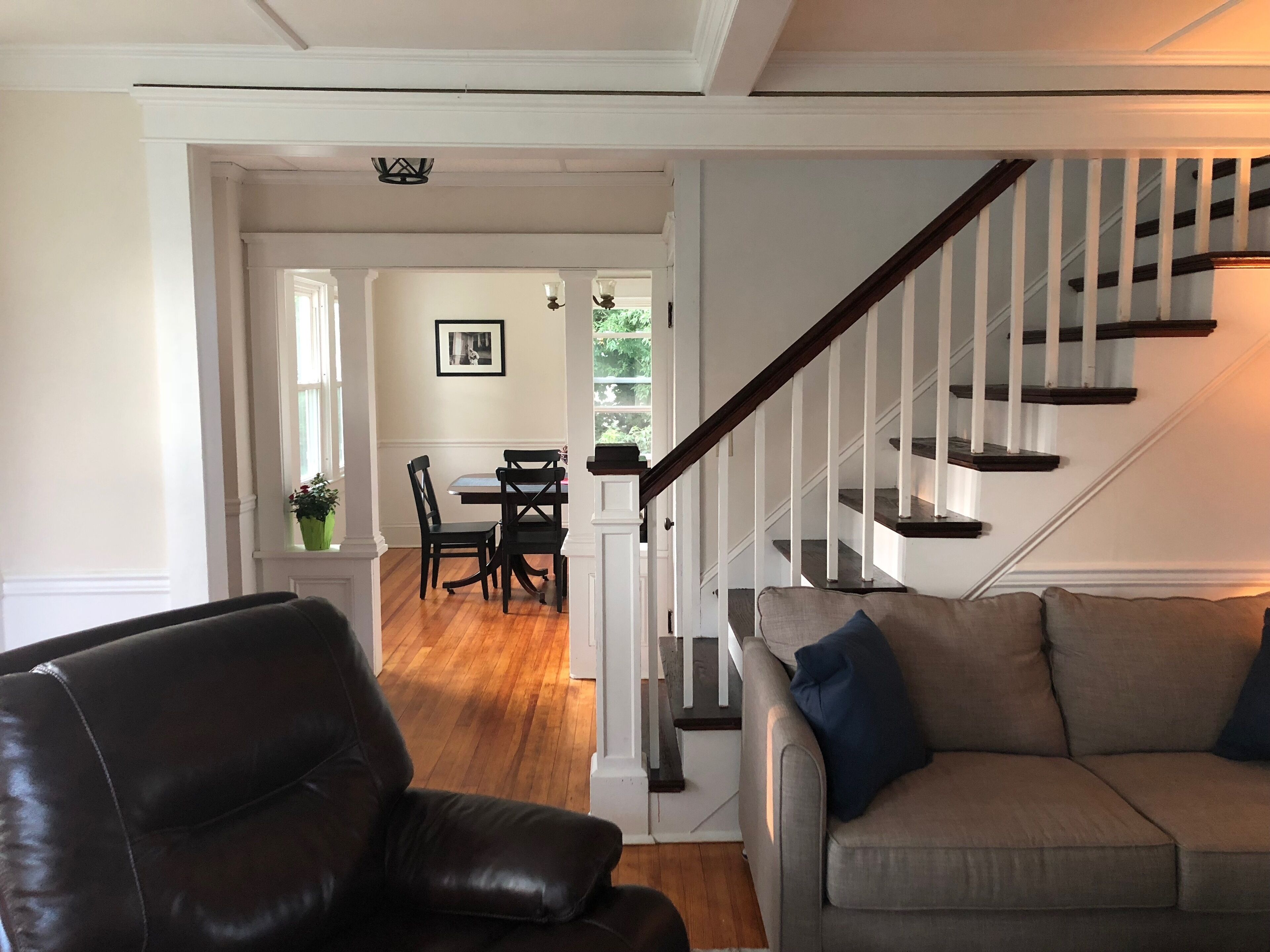 电视、DVD 播放  器、办公室