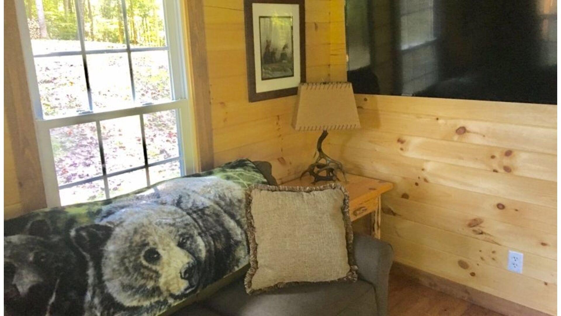 Amish-Built Log Cabin with Private Ravine Views