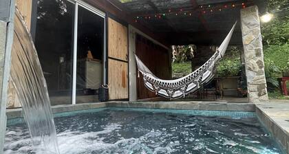 CHARMING FOREST LOG CABIN