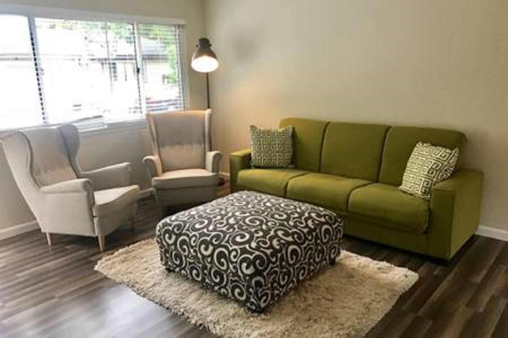 Cute, cozy remodeled duplex in a great neighborhood, perfect bay area location!