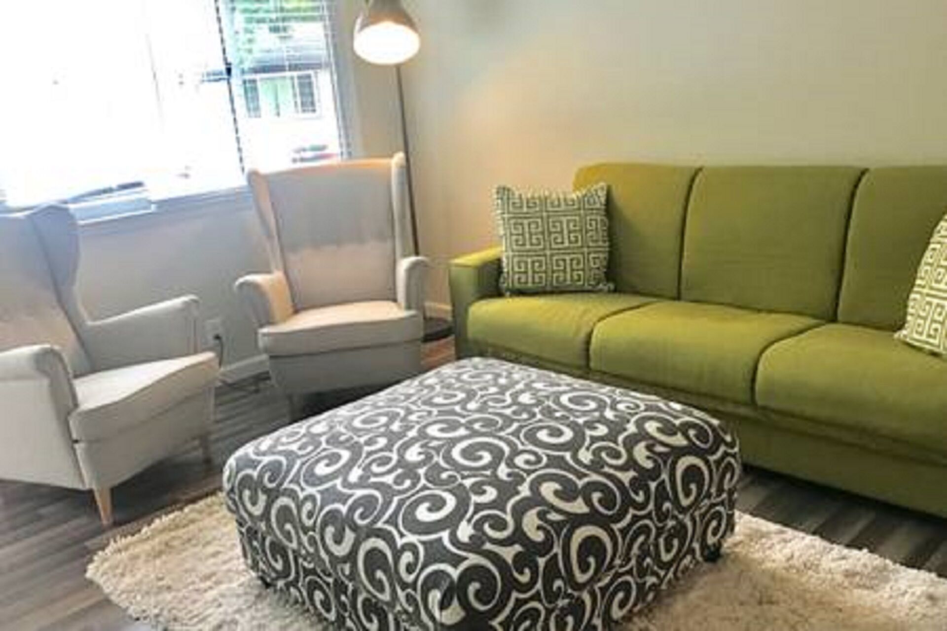 Cute, cozy remodeled duplex in a great neighborhood, perfect bay area location!