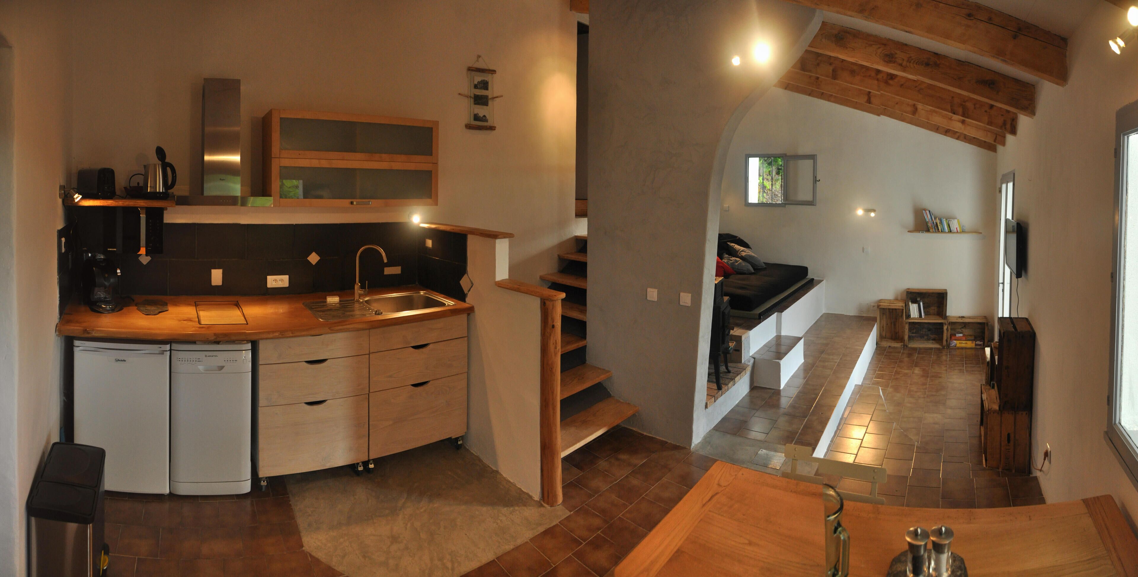 Old, renovated Cévennes farmhouse dependence on a wild and privileged site