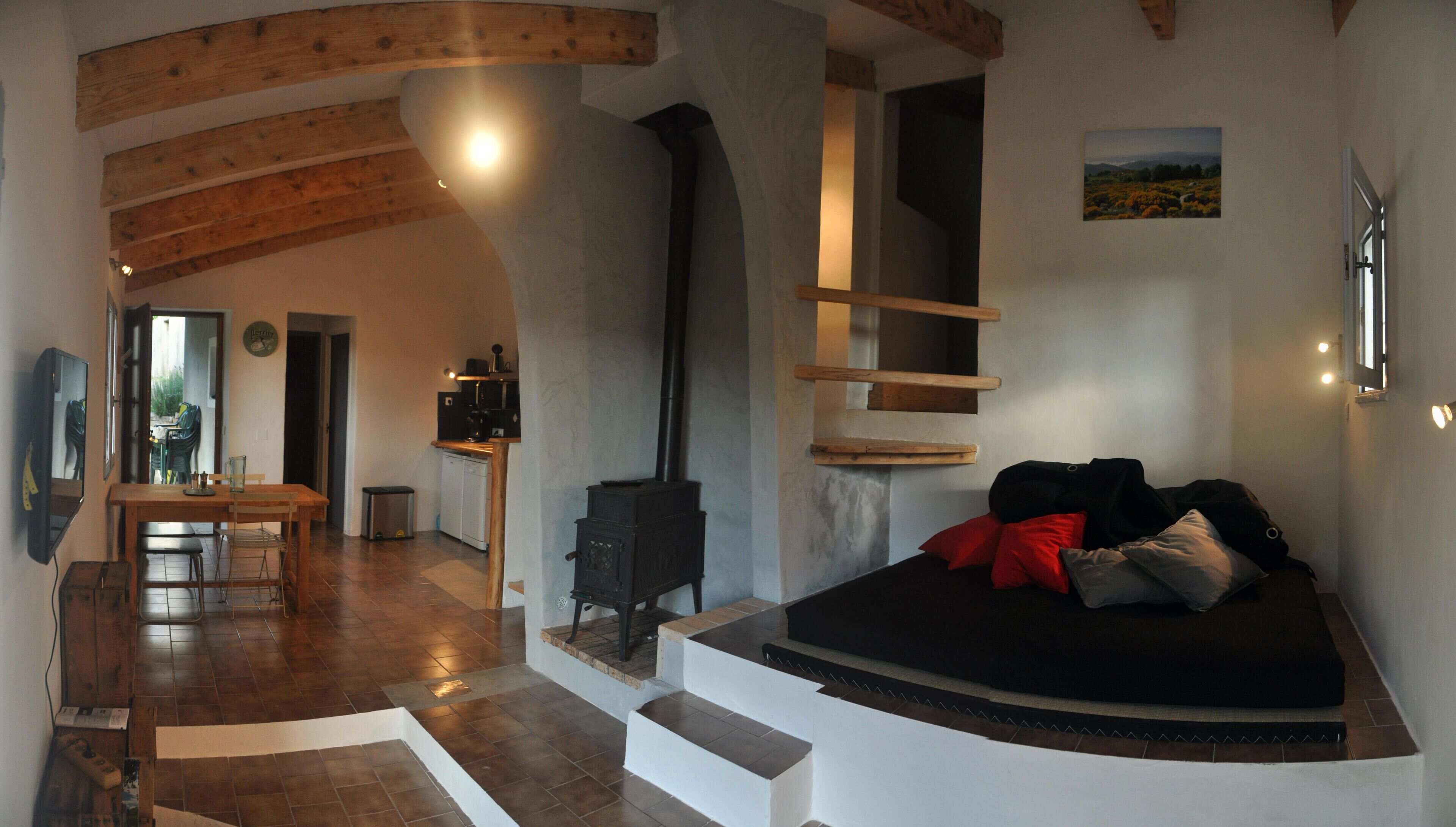 Old, renovated Cévennes farmhouse dependence on a wild and privileged site