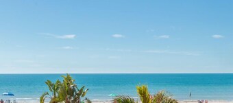 One-of-a-Kind … 4 Bdrm, 3.5 Bath Beach Chateaux Condo ... Just Steps to Beach