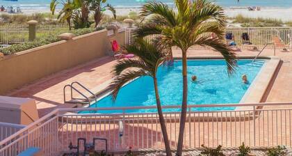 One-of-a-Kind … 4 Bdrm, 3.5 Bath Beach Chateaux Condo ... Just Steps to Beach
